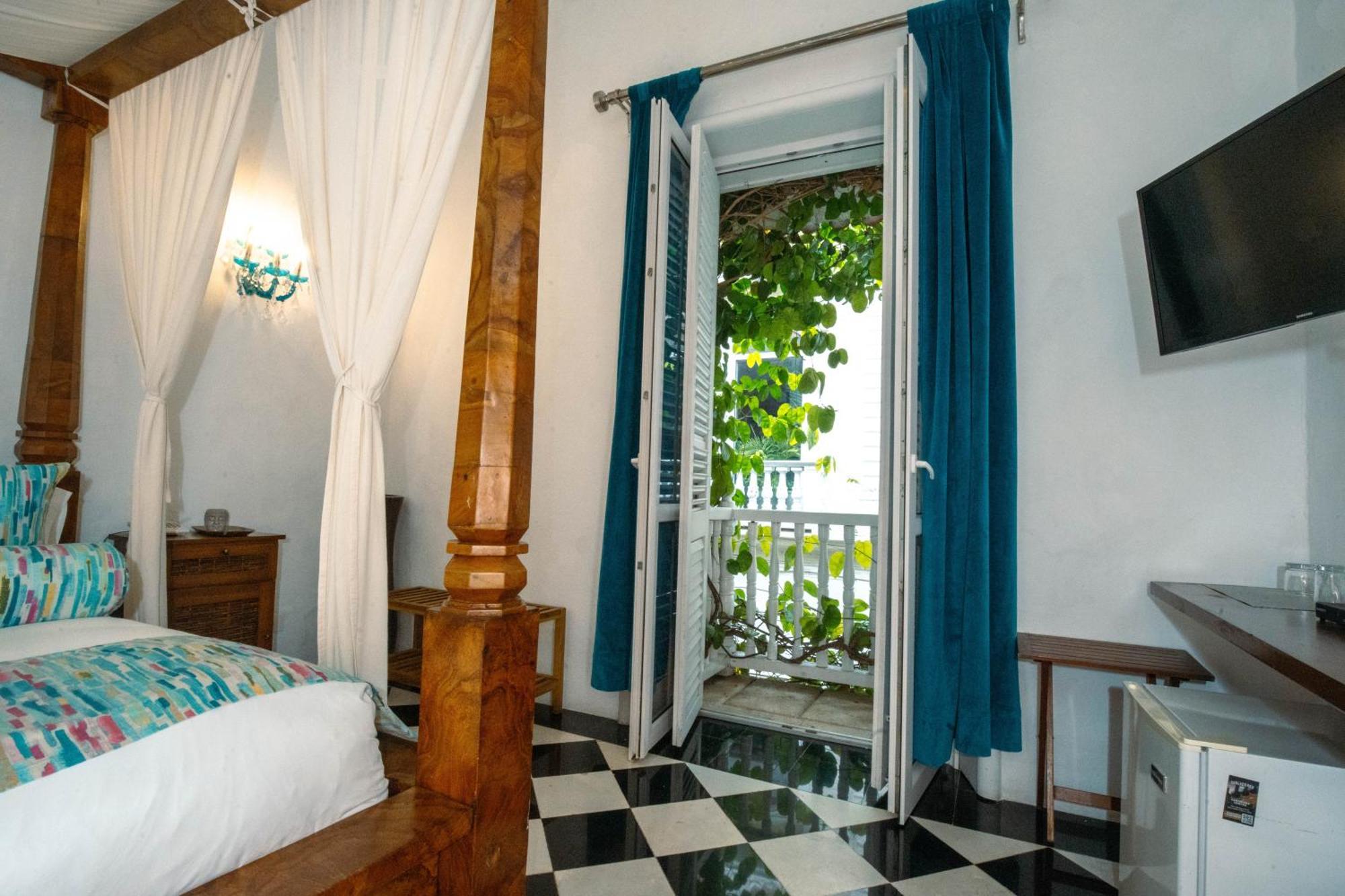 Hotel Aguamarina Boutique (Adults Only) Картахена Экстерьер фото